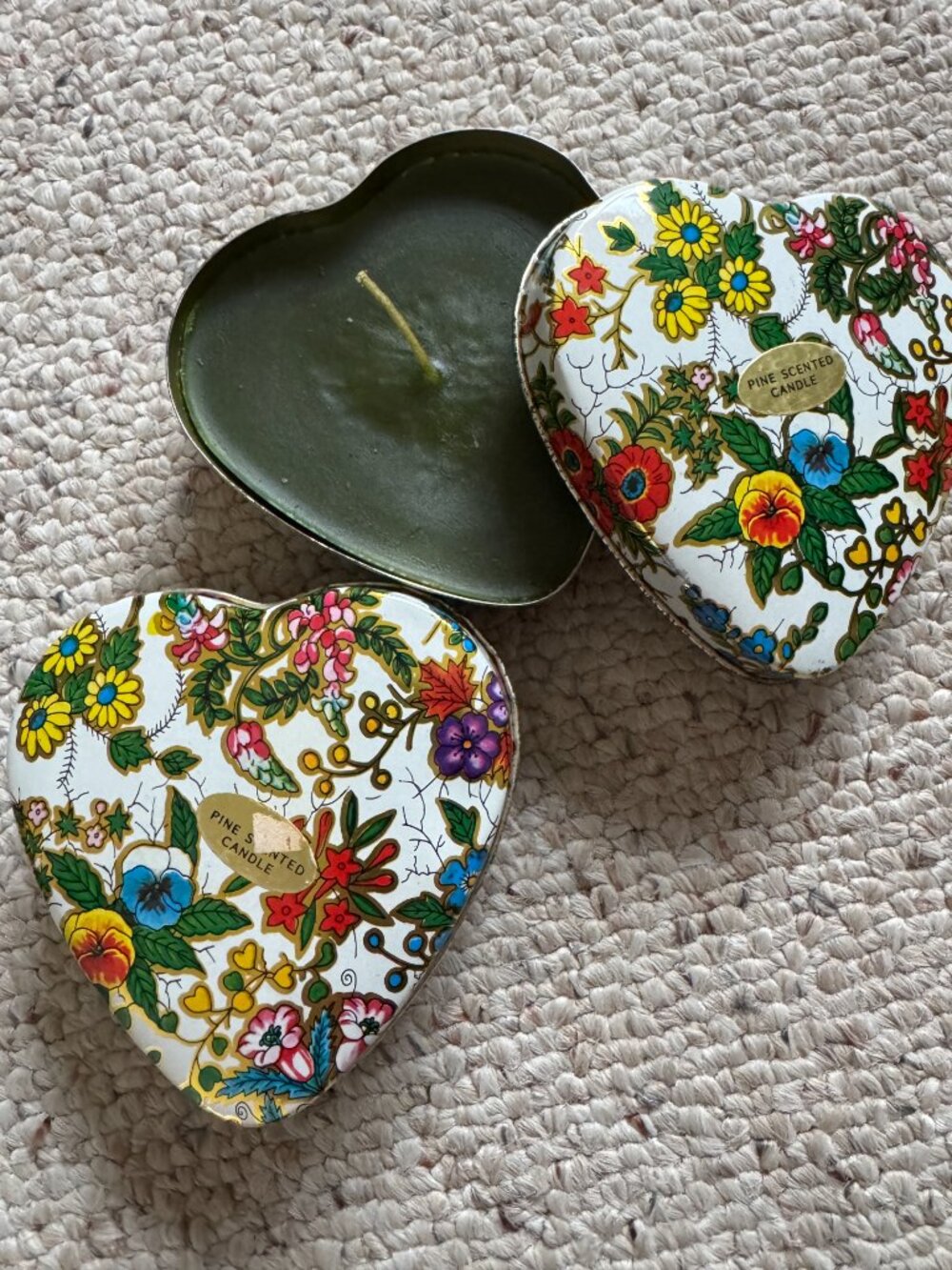 Set of 2 Candles in Heart Tin Pine Scent NWOT